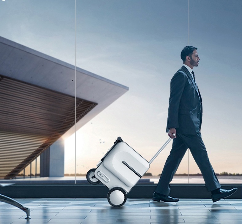 Airwheel SE3 electric suitcase