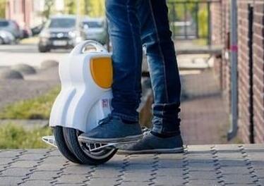 La noción de diseño de la serie X Airwheel está inspirada en sus trucos.